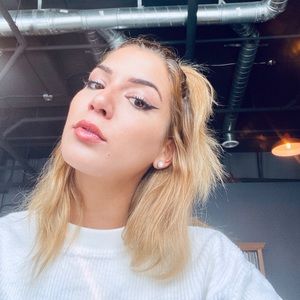 Meet your Posher, Anneke